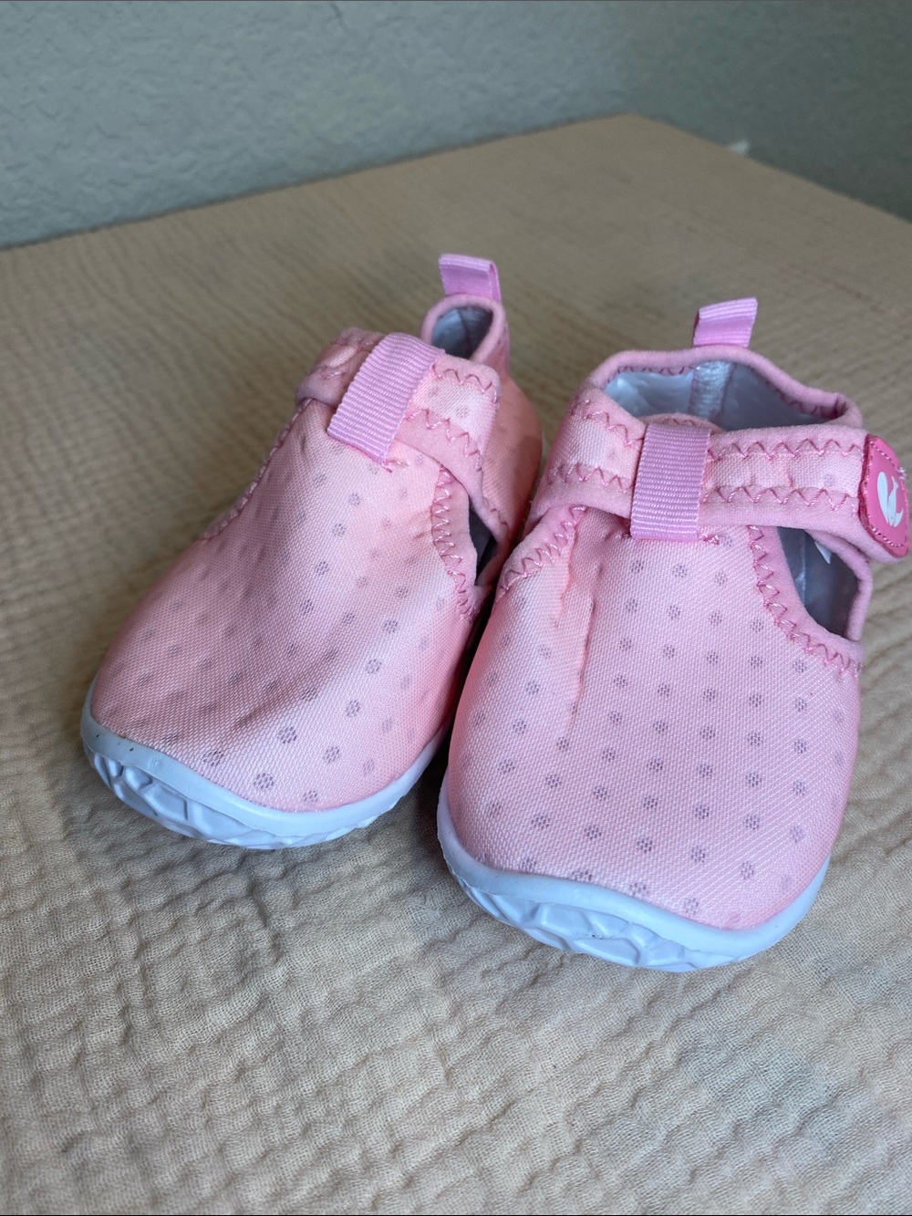 Kids Pink Water Shoes with Hook-and-Loop Strap